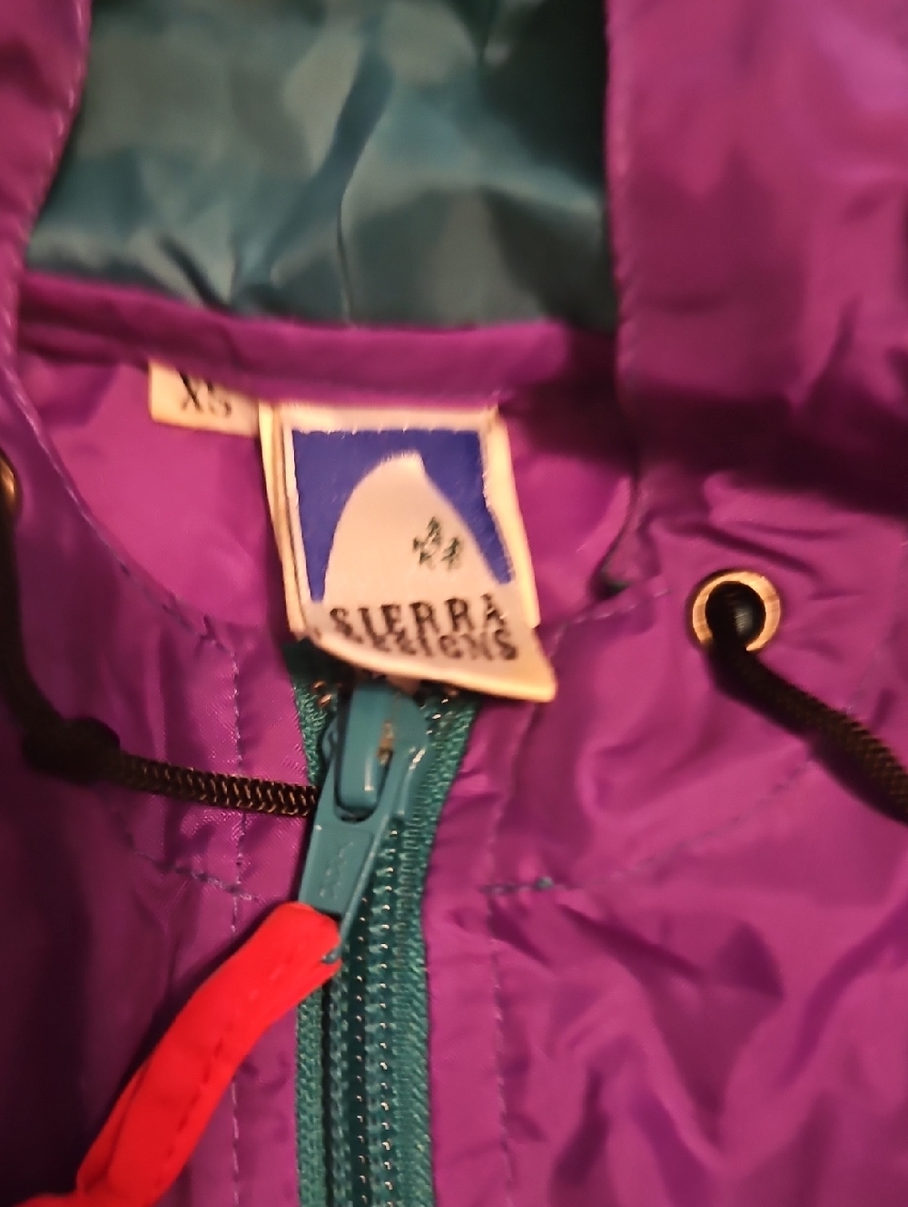 Hooded Rainjacket - Picture 3 of 7